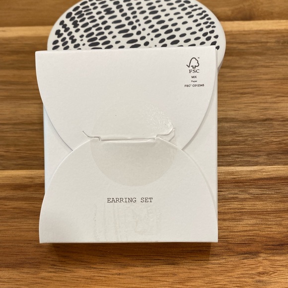 ✨ Madewell 2 Pair Earring Set, Gold - Picture 4 of 4